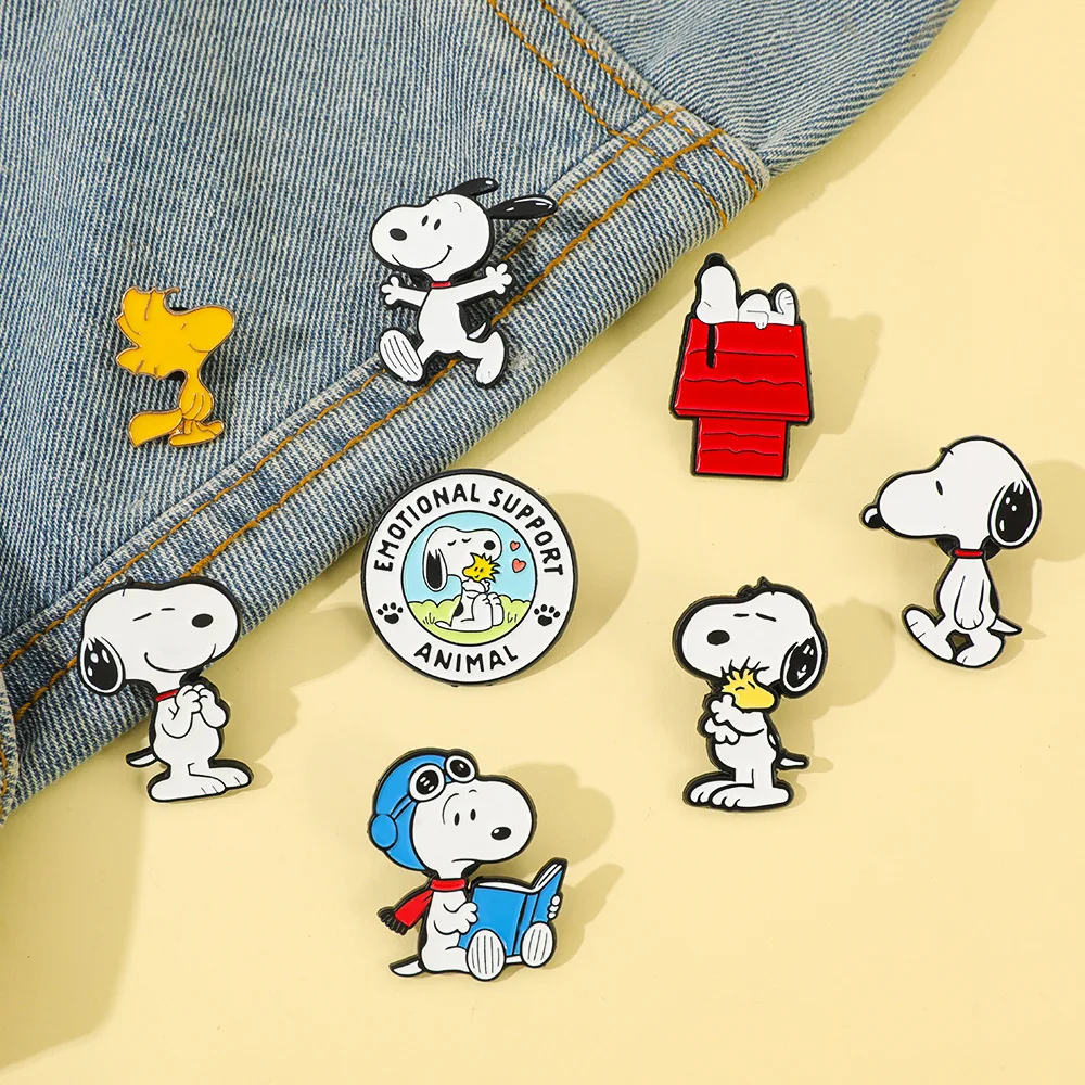 Snoopy Woodstock Cartoon Emaille-Broschen, klassische Hunde-Anime-Anstecknadeln, DIY-Rucksack- und Kleidungsdekoration, Geschenk für Fans – Detail 5