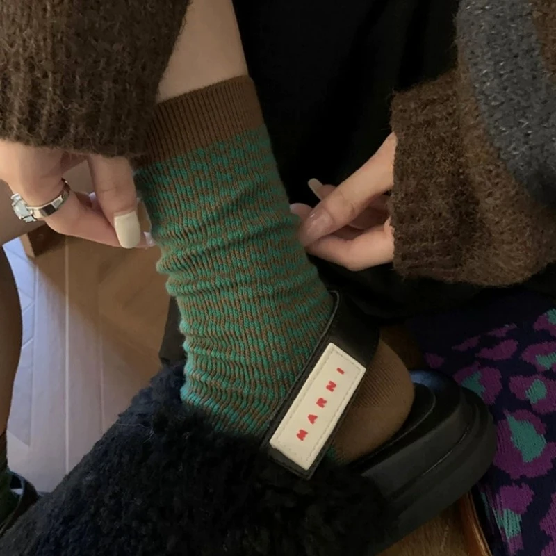 

3 Pairs Retro Women's Geometric Striped Cozy Mid Tube Socks Knit Thermal Socks Girls Cotton Warm Socks Wholesale High Quality