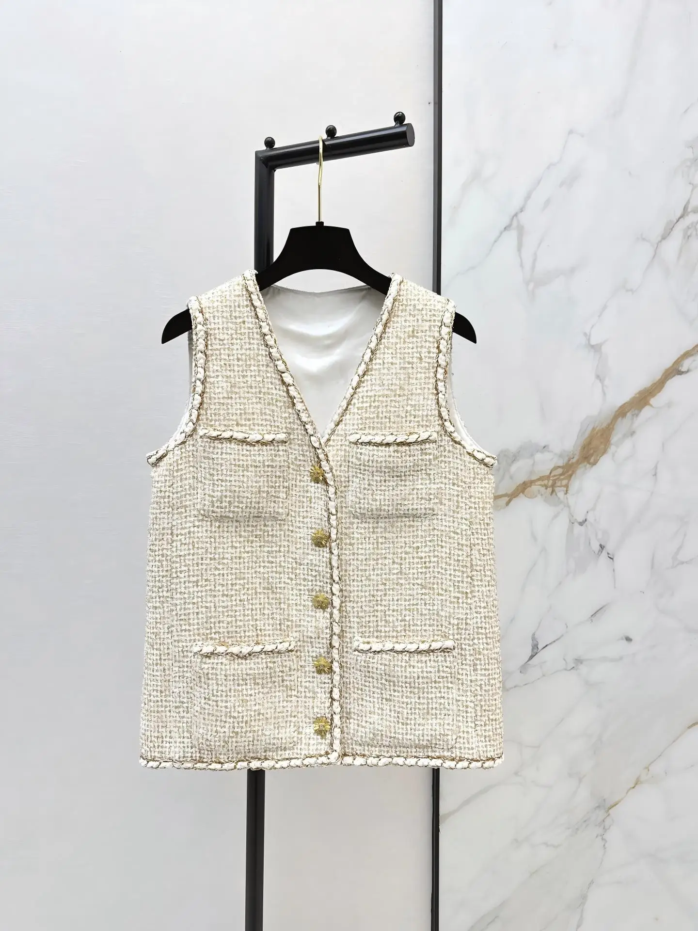 Nuevo Chaleco Largo sin Mangas con Cuello en V de Tweed a Cuadros Tejido con Hilo Metálico de Diseñador de Lujo de Alta Calidad para Otoño Invierno 2026