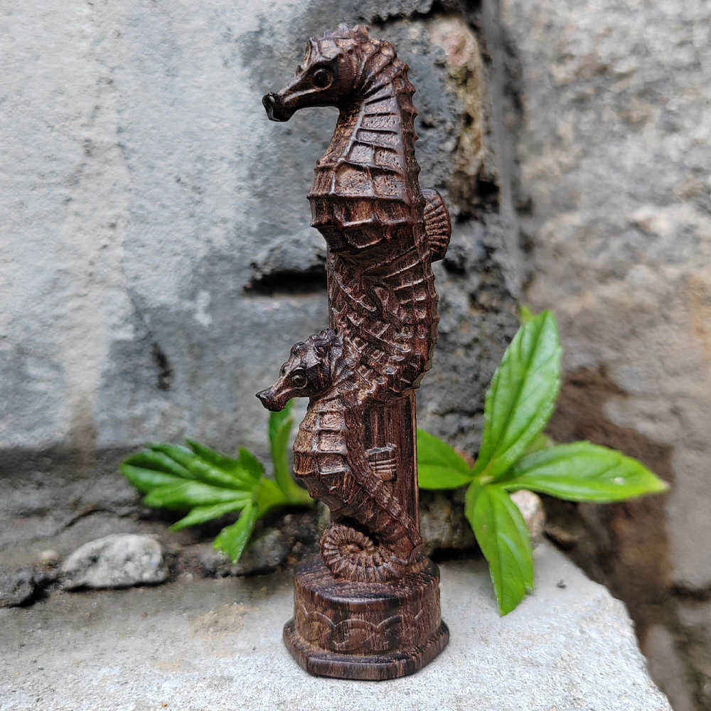 Hand-Carved Wooden Seahorse Totem Ornament, Ethnic Style, Animal Theme, Suitable for Interior Decoration, Creative Desktop Ornament, Men's Gift, Bedroom, Centerpiece Decoration, New Year Gift, Back-To-School Season Gift