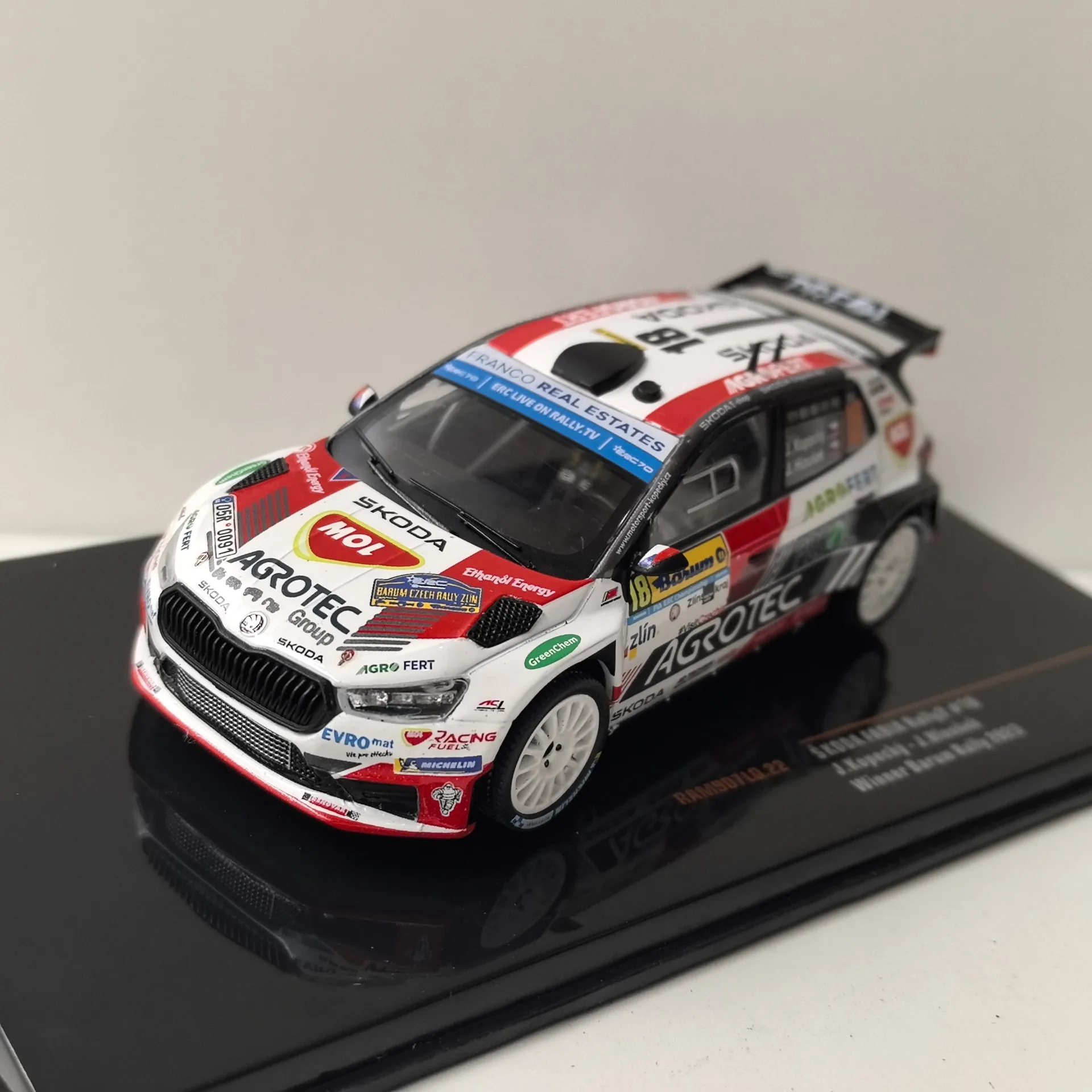 Diecast IXO 1/43 Scale SKODA FABIA #18 2023 Skoda Racing Alloy Car Model Collectible Toy Gift Souvenir Display Ornament