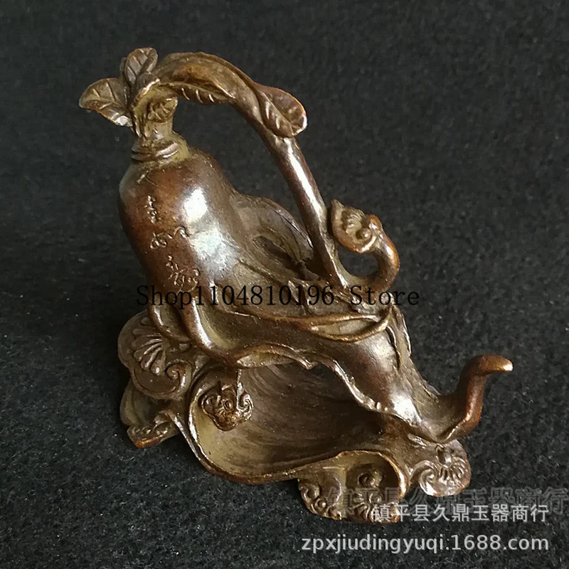 Antique bronze ware wholesale Antique-style bronze ginseng and ruyi ornaments, small decorative pieces for home and office
