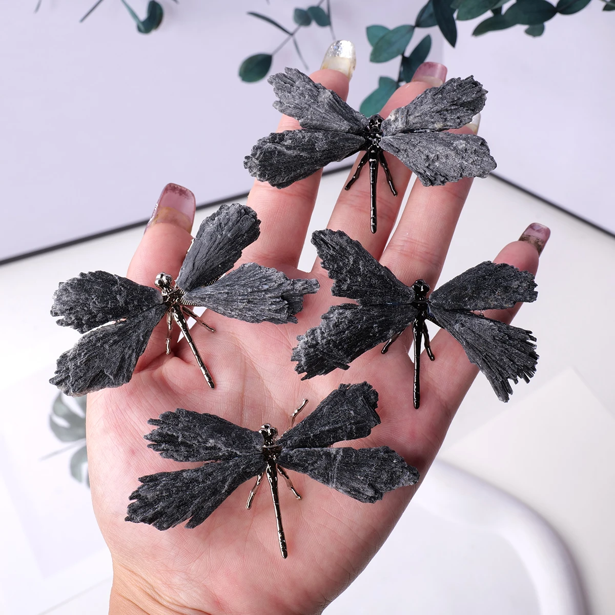 1pc Natural Crystal Stone Black Tourmaline Flame Feather DIY Dragonfly Animal Divination Decoration Wholesale Home Decoration