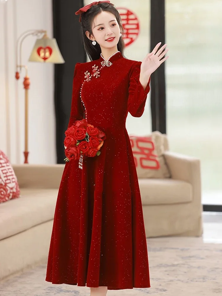 Abito da sposa elegante vintage coreano Abito da festa moda autunno inverno 2025 Rosso manica lunga Chic Diamanti Abiti di lusso da donna