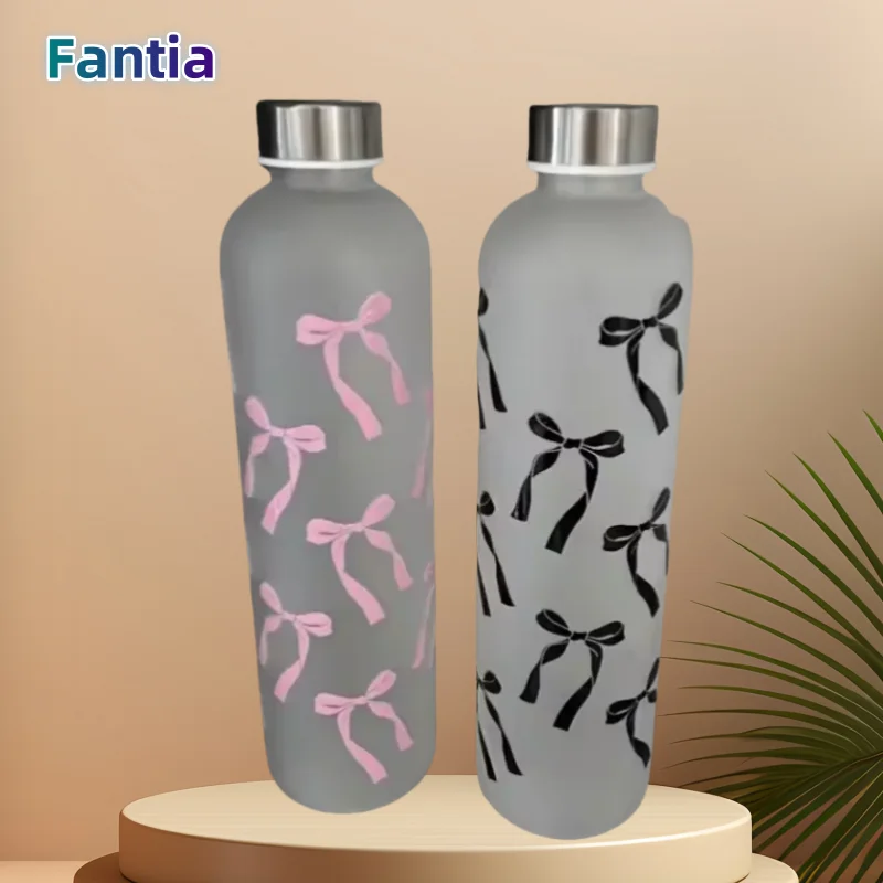 Schmetterlingsförmige Wasserflasche, Farbverlauf Matt Kunststoff Sportflasche Rutschfeste Auslaufsichere Flasche Thermoskanne mit Edelstahldeckel