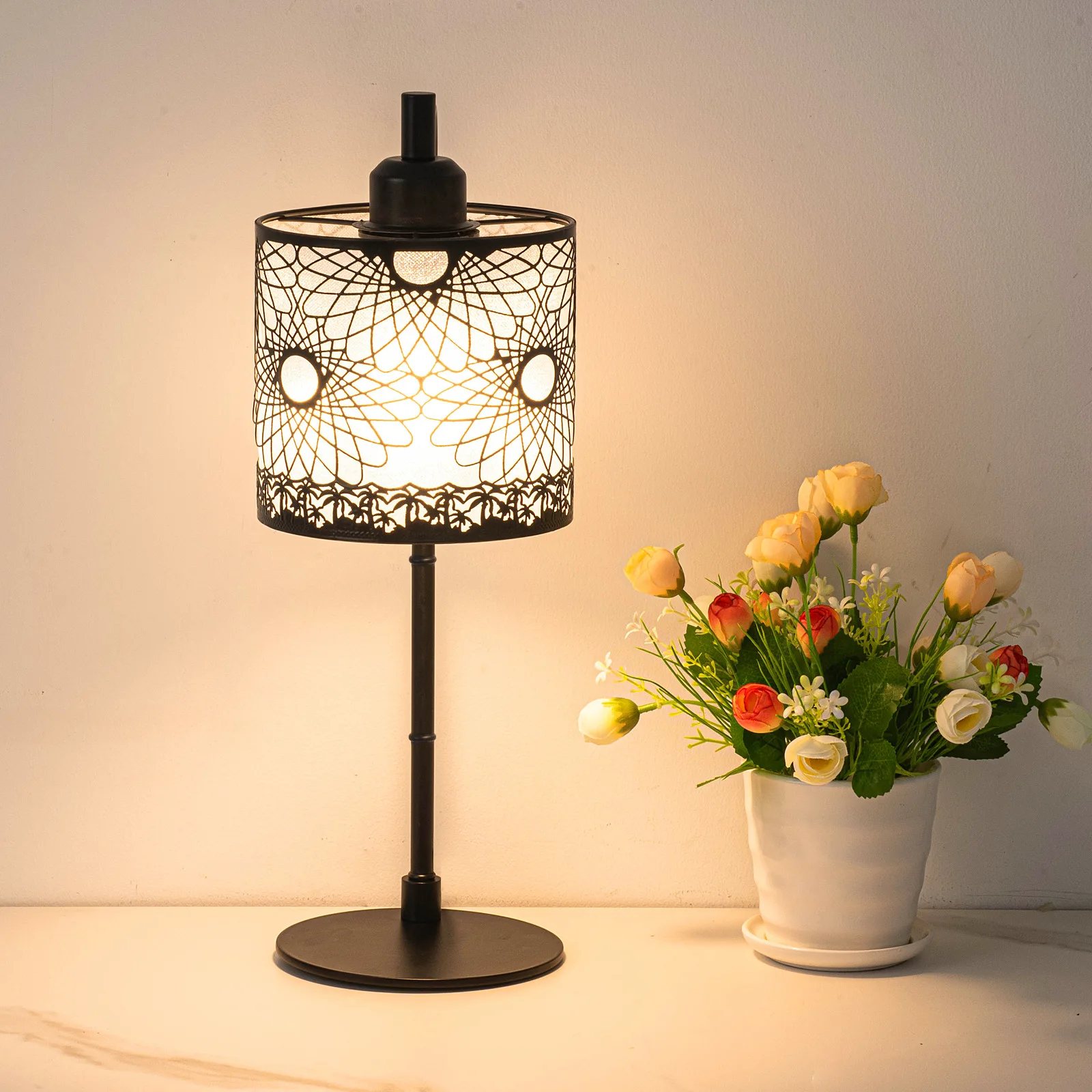 โคมไฟตั้งโต๊ะผ้านอร์ดิกโคมไฟบรรยากาศโมเดิร์นโคมไฟข้างเตียงห้องนอนสร้างสรรค์