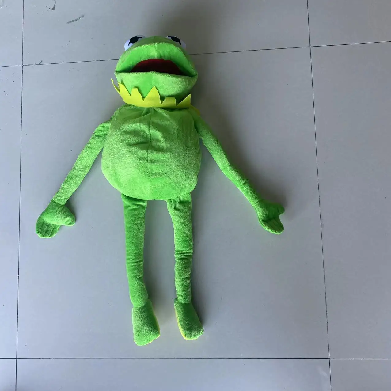 Kermit The Frog-muñeco de peluche divertido, marioneta de mano, mochila escolar, Animal de rana, muñeco grande, accesorios de rendimiento Ventriloquist para bebé