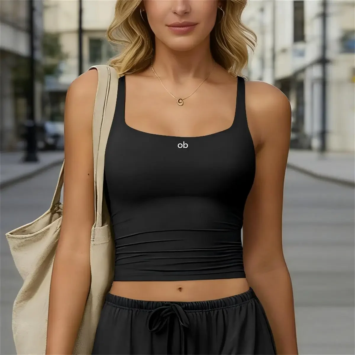 Form-fitting yoga tank top, quick-drying fitness wear, versatile for running, great for shaping the back, sports bra