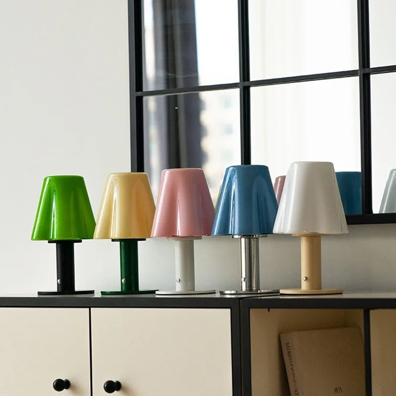 

Cute Petal Atmosphere Desk Lamp Korean Ins Style Bedside Light Glass Touch Control 1800mAh Battery For Home Decor Bedroom Gift