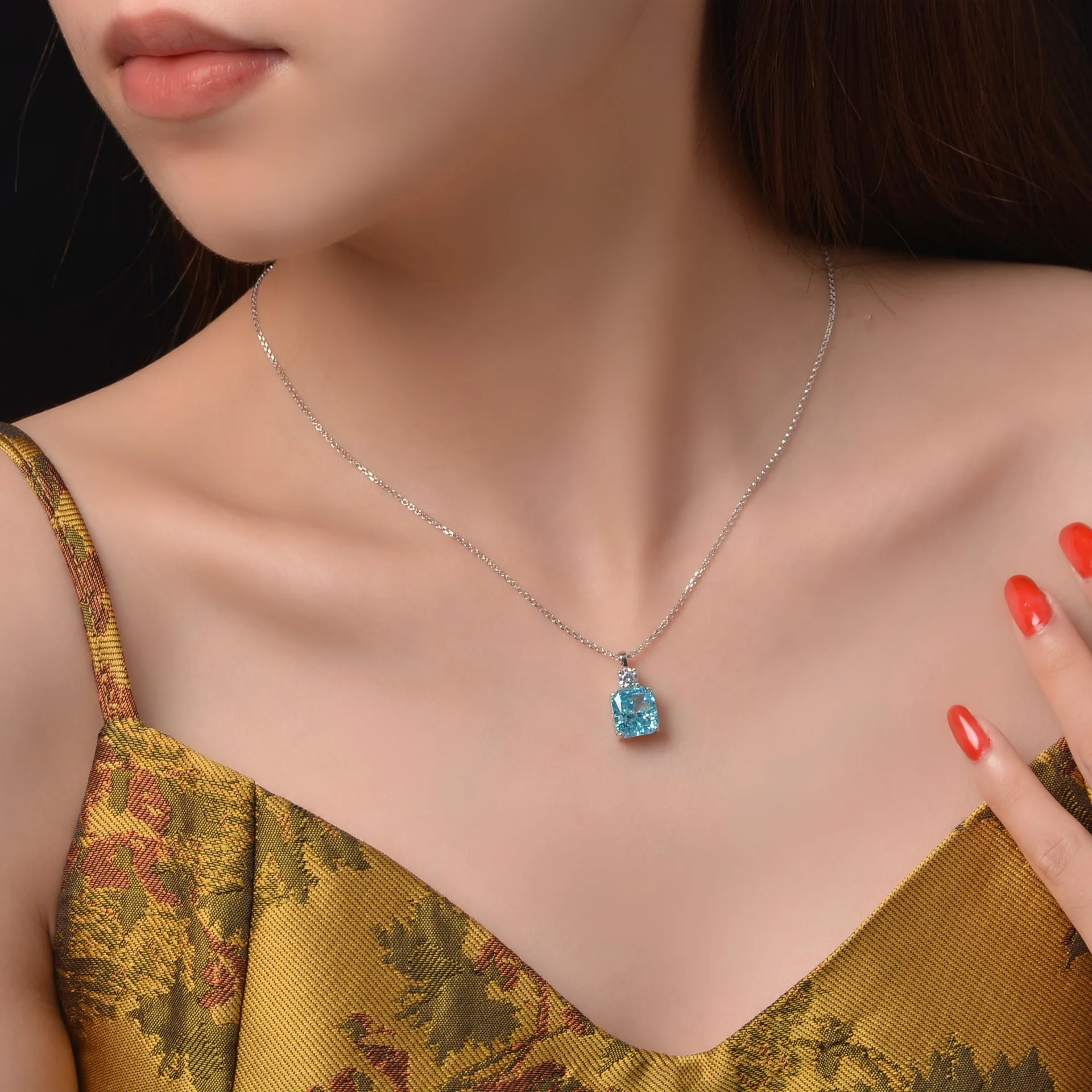 100% 925 Silver Crushed Ice Cut Emerald Blue Pink Yellow High Carbon Diamond Pendant Necklace for Women Wedding Party Jewelry