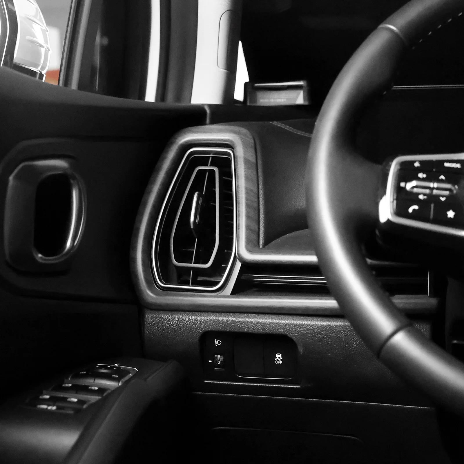 Interior Moulding Accessories ABS Car Dashboard Decorative Stripes Cover Trim For Kia Sorento MQ4 2024 LHD