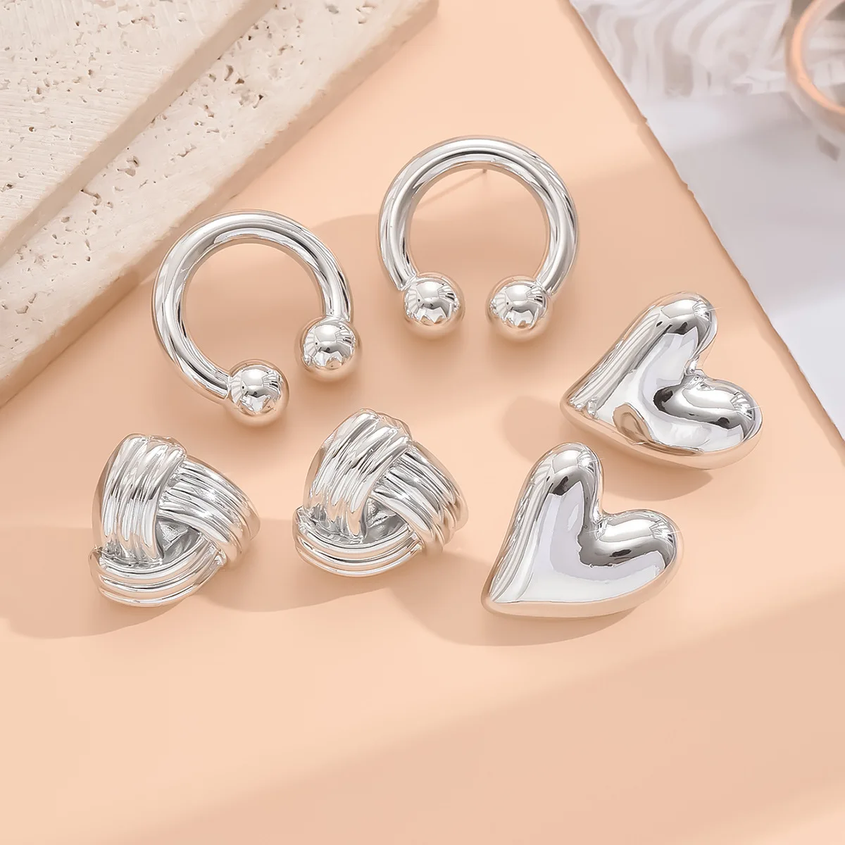 Weaving Triangles Heart Stud Earrings for Women Silver Color Acrylic Open Round Circle Earrings Geometry Party Punk Jewelry