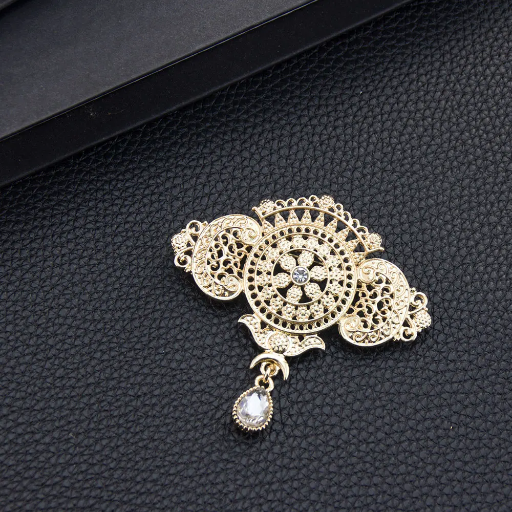 Gold Color Arabic Women Brooch Hijab Lapel Pins Hollow Rhinestones Bridal Jewelry Chic Algeria Morocco Caftan Brooch Bijoux