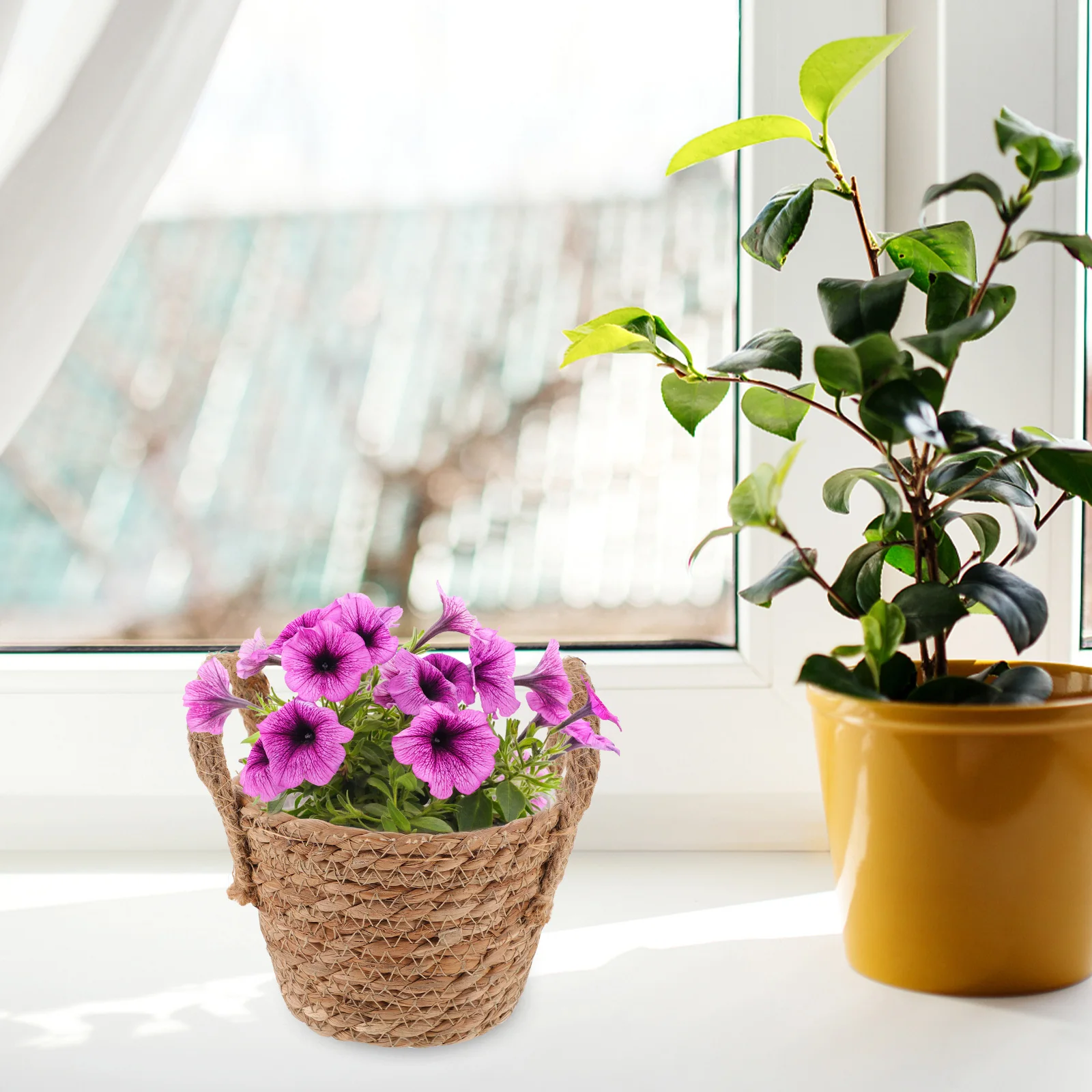 

Retro Woven Flower Decorative Indoor Outdoor Storage Basket for Plants Multi-purpose Organizing Basket with Handle for Home