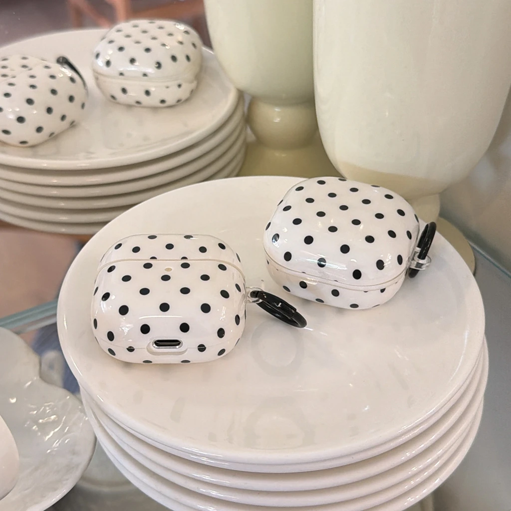 Korean Style Classic White Background  Black Polka Dot Pattern Earphone Cover Case for Samsung Galaxy Buds 3 Pro 2 Pro FE Live