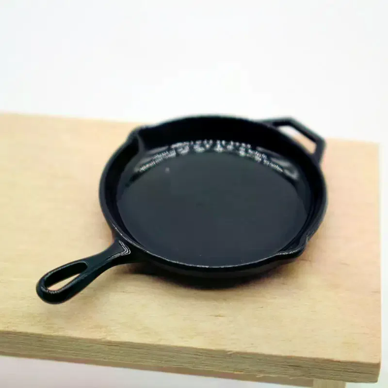 1Pcs Dollhouse Mini Alloy Pan Model Simulation Miniature Ornament Toys Scene Decoration Doll House Accessories