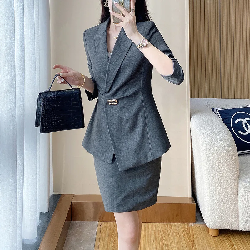 Gray Suit Women's Spring and Autumn2024New Business Suit Dignified Goddess Fan Gao End Jewelry Store Front Desk Frock