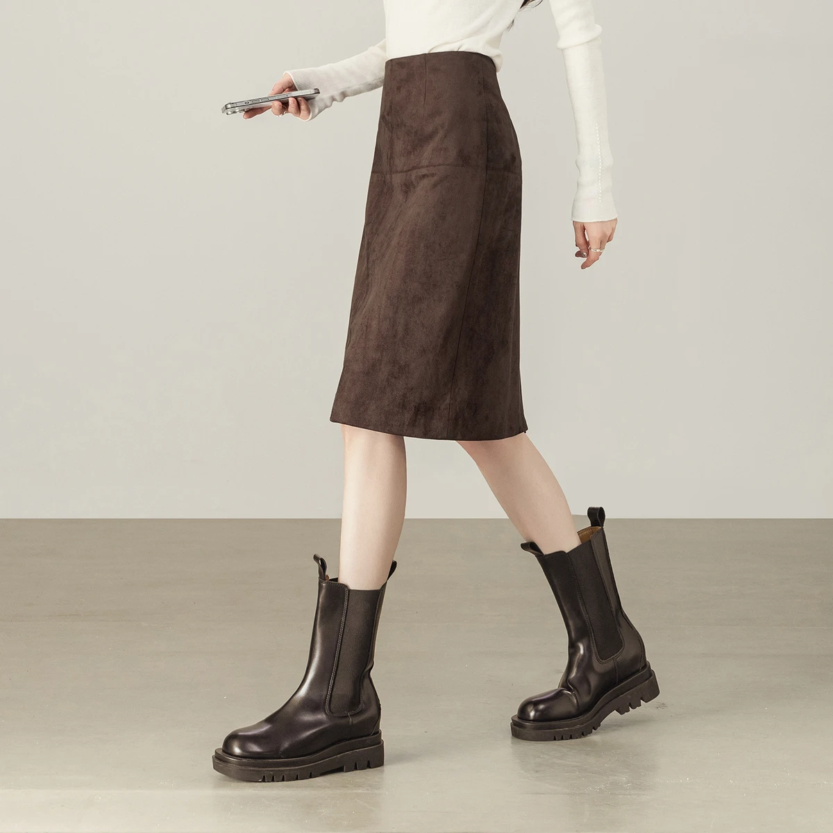 SENTUBILA Women Straight Midi Skirt Petite Faux Suede Brown Slit Hem 2026 Fall Winter Versatile Casual Commuter Skirt 153QF3059