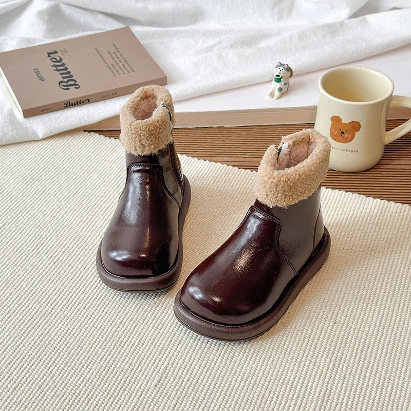 

Новые ботильоны для малышей на открытом воздухе, нескользящие зимние модные ботинки для девочек, детские пушистые повседневные детские плюшевые ботинки в стиле ретро на молнии