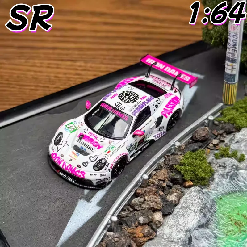 En stock 1:64 911 GT3 R Iron Lady, modèle miniature en alliage moulé sous pression, objet de décoration pour adultes, jouet pour garçon, cadeau pour enfants