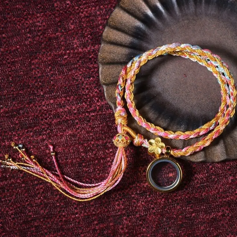 

Tibetan Peach Blossom Bracelet Hand-woven Double-loop Hand-painted Hand-painted Genuine Ram Female Tangka Kagau Box Ethnic Style