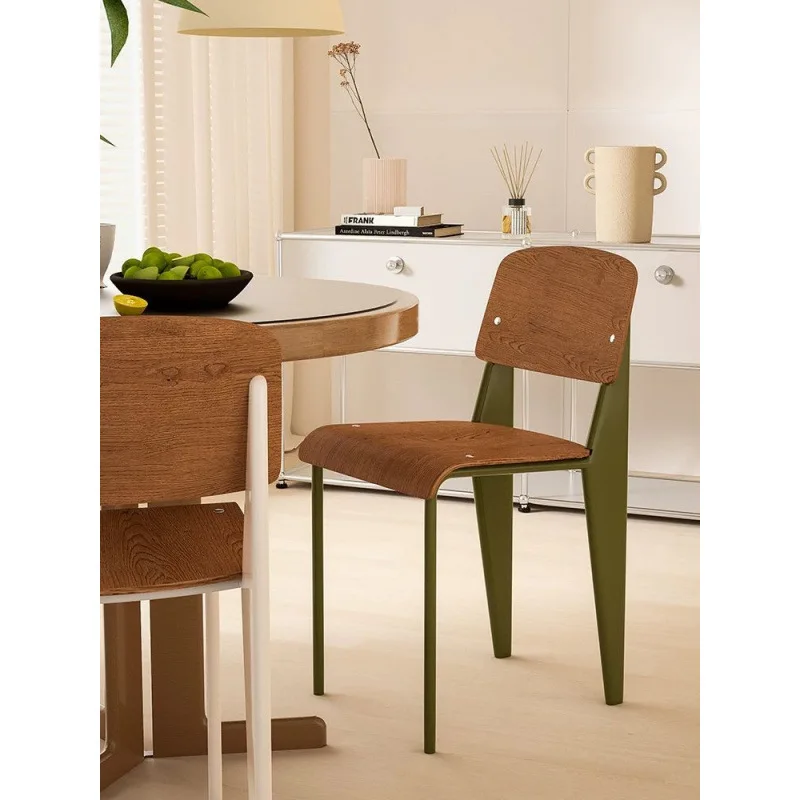 كرسي طعام من العصور الوسطى مصنوع من الخشب الصلب كرسي فيترا لطاولة الطعام الاسكندنافية كرسي مصمم للمنزل بتصميم كريمي عتيق ومسند ظهر #2