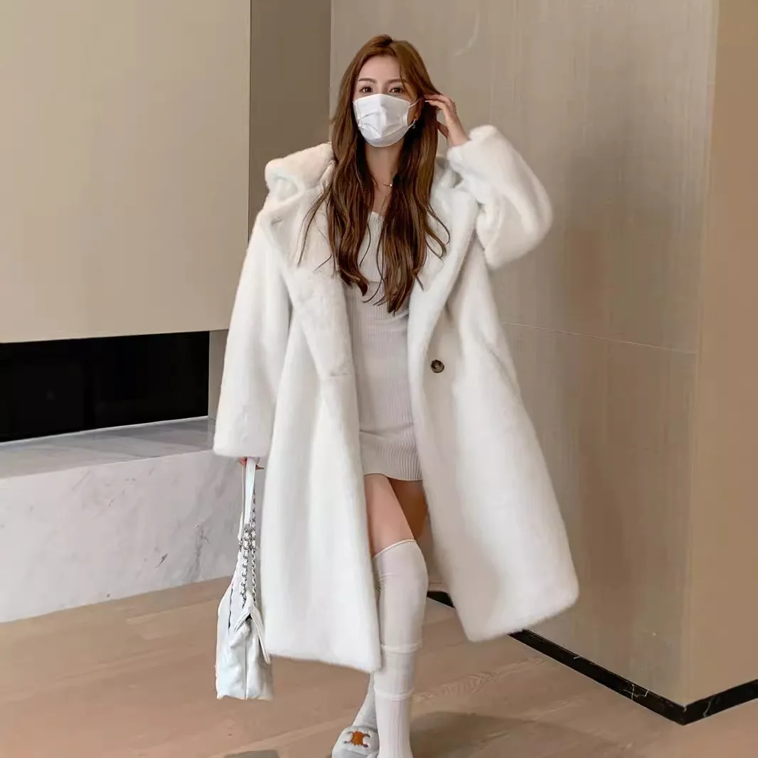 Рисунок 5 - Женские шубы из искусственного норкового меха