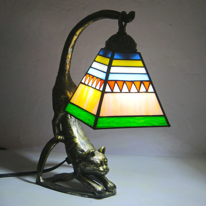 Soura Tiffany Glas Tisch lampe führte Vintage kreative Neuheit Katze Schreibtisch Licht Dekor für zu Hause Wohnzimmer Schlafzimmer Bett