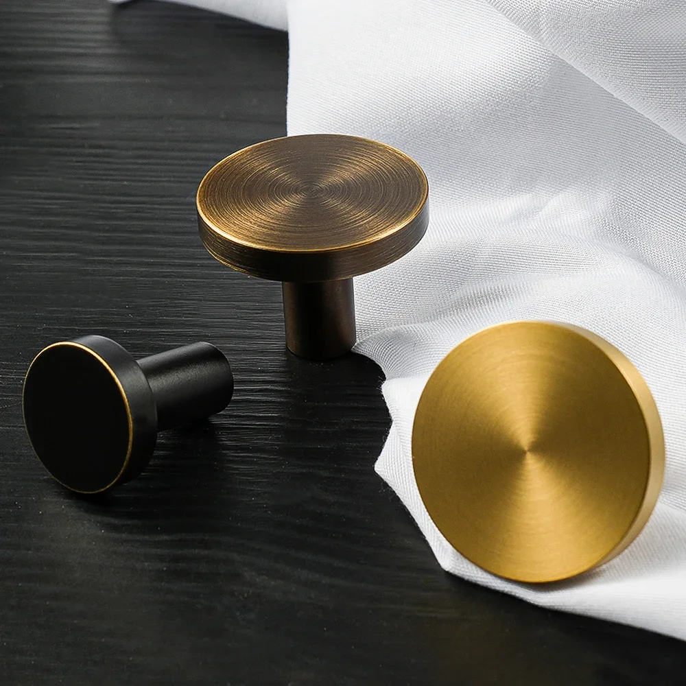 Customized brass handle and lock body, please consult customer service before purchasing