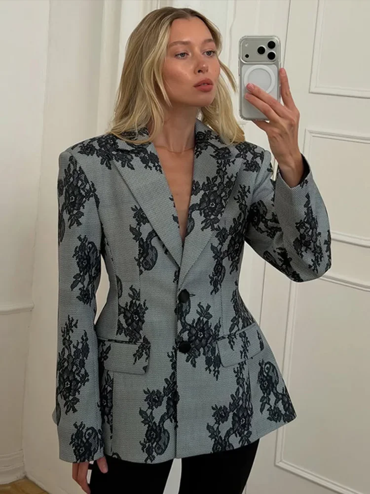 เสื้อเบลเซอร์ผู้หญิงลายพิมพ์แฟชั่น กระดุมแถวเดียว บุไหล่ ทรงเข้ารูป แจ็คเก็ตผู้หญิง สไตล์ชิค ฤดูใบไม้ผลิ 2026 แจ็คเก็ตสตรีทแฟชั่น
