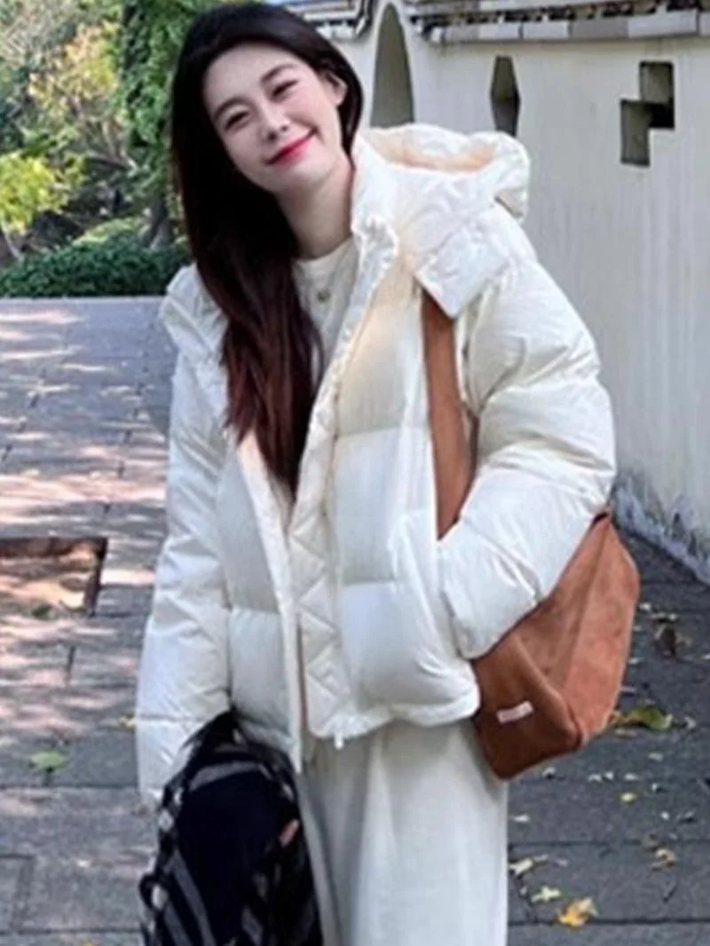 

ROUJE KEFSS Белая короткая женская пуховая куртка: уникальный дизайн, премиальное качество, винтажный стиль, длинный рукав, зимняя верхняя одежда