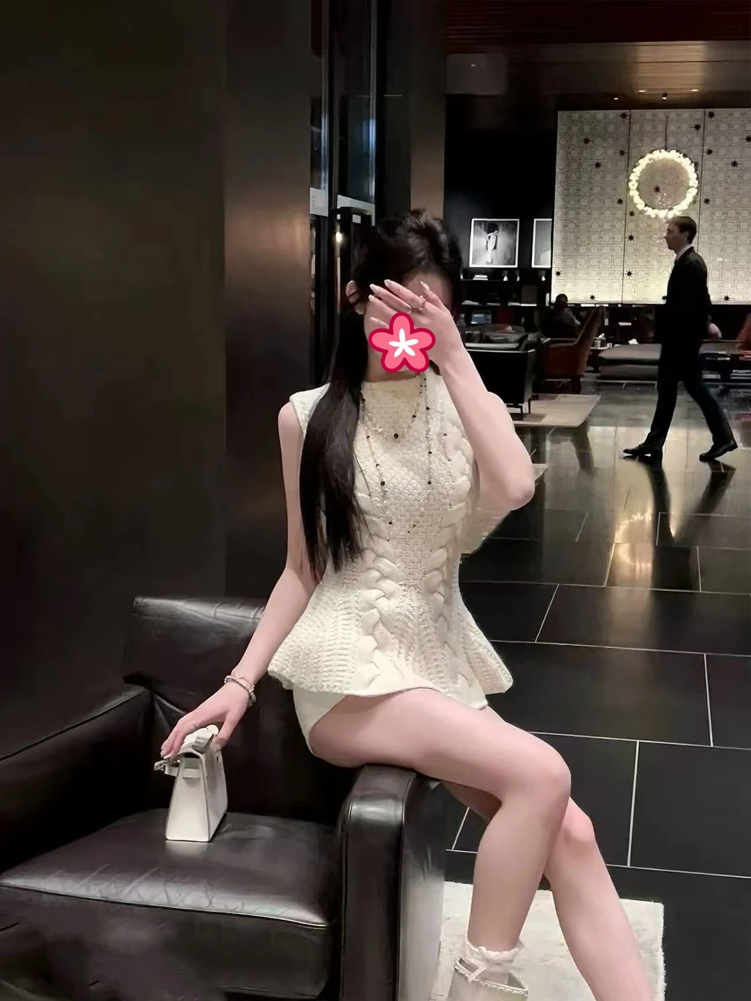 韓国風レディース春ファッションアイリスダブルカラースリーブレスセーター2025新作スリムフィット通勤スタイル無地