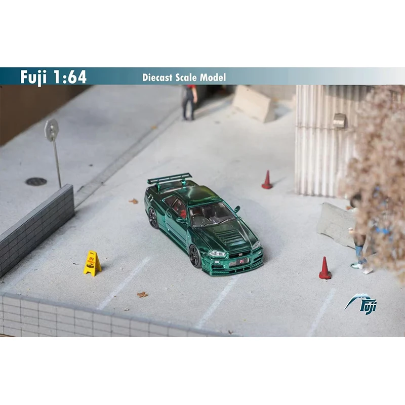 FUJI 1:64 Skyline GTR R34 Z Tune Carbon Chrome Diecast Diorama Car Model Collection Miniature Toys