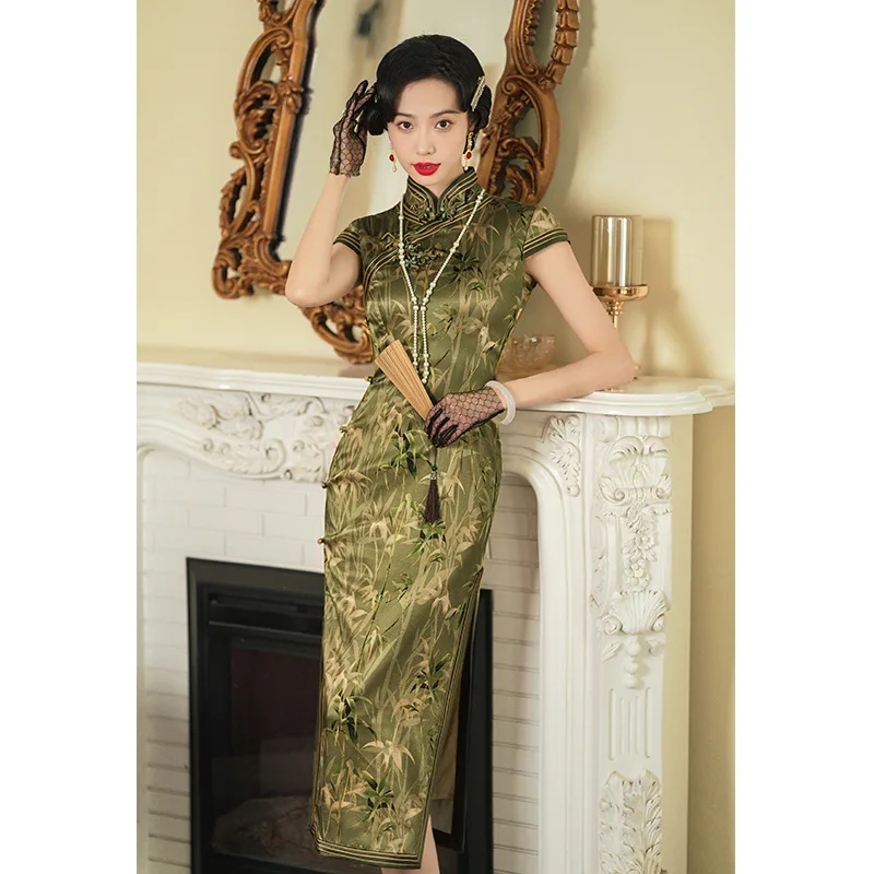 

Green Handmade Flower Button High Quality Real Silk Dress Improved Cheongsam Qipao Chinese Women's High Sense Suzhou Silk Long