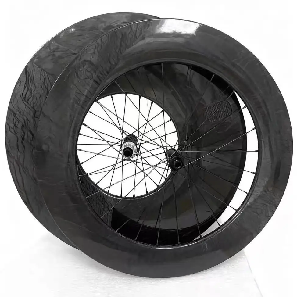 700C Carbon Fiber Road Wheelset, Front Wheel 88mm Depth/25mm Outer Width, Rear Wheel 180mm Depth/28mm Outer Width.