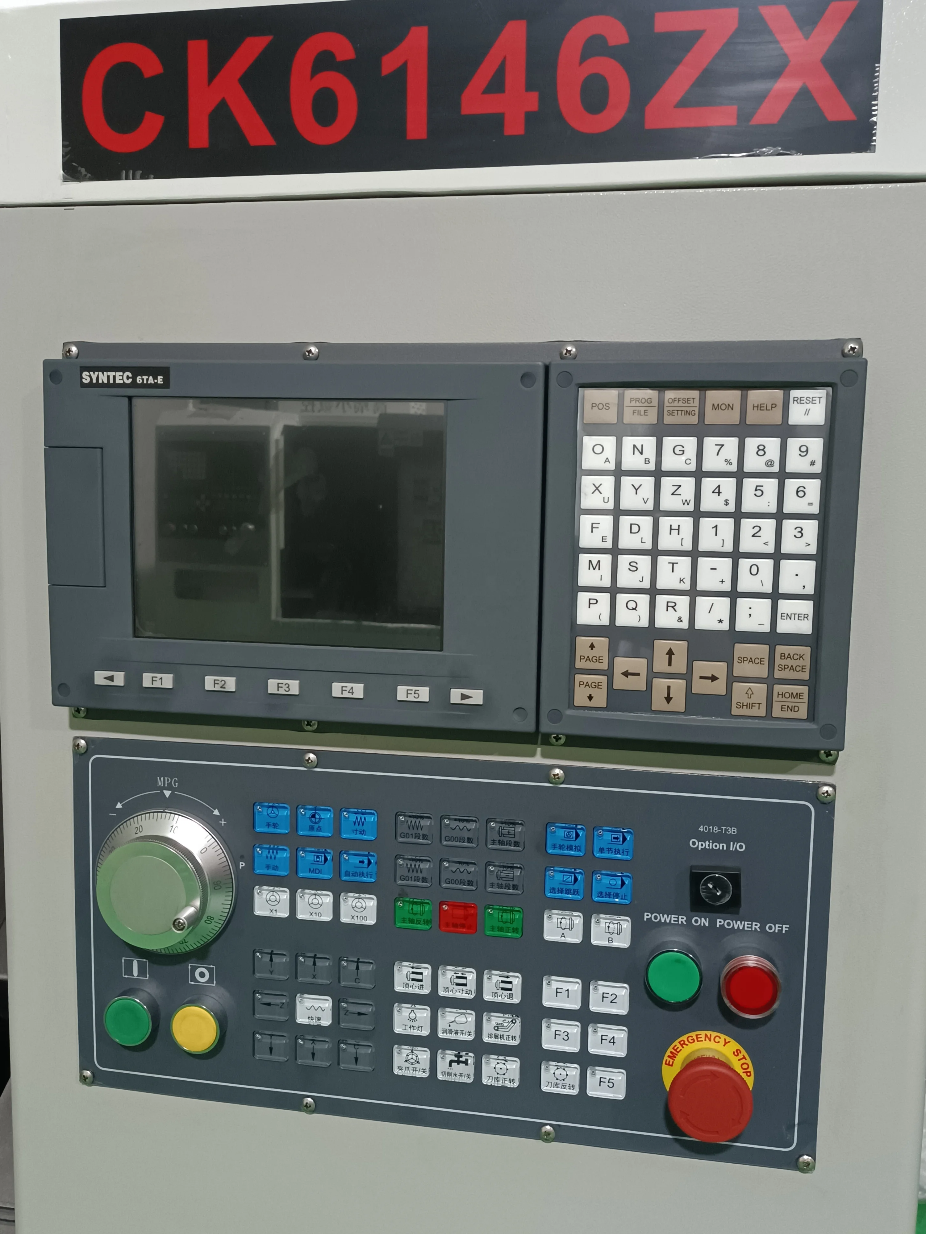 Máquina combinada de torneamento e fresagem de torno CNC automático chinês