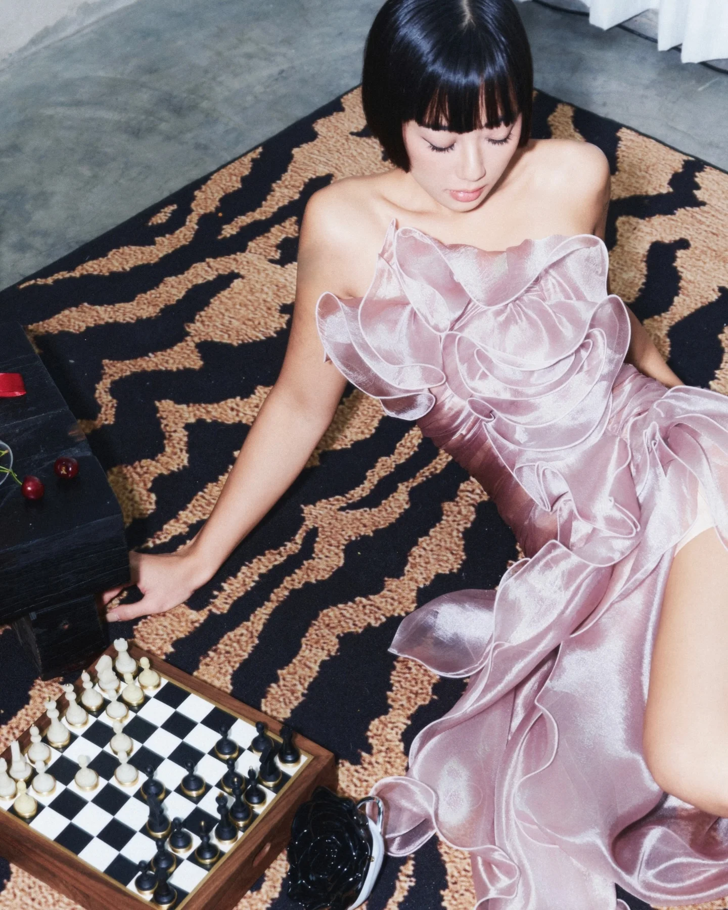 Letnia sukienka damska na imprezę, suknia wieczorowa, asymetryczna sukienka satynowa z jednym ramieniem i wysokim rozcięciem, elegancka suknia wieczorowa, nowość 2026