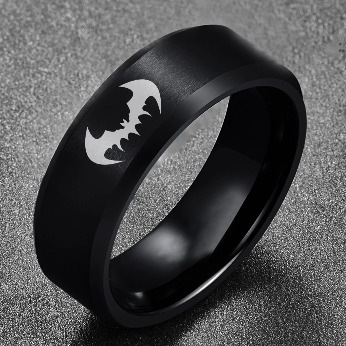 Black Vintage Bat Punk Gothic Ring Men\'s and Women\'s Animal Stainless Steel Ring Witch Halloween Party Ghost Jewelry Accessories