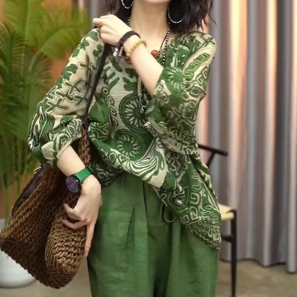 

Fashion Sunscreen Retro Loose T-shirt Round Neck Green Long Sleeve T Shirt Flower Stripe Thin Ethnic Style Tops Summer