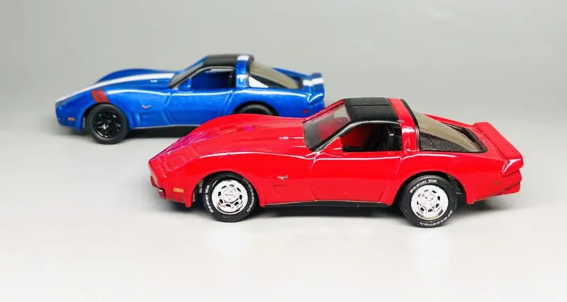 Clearance Sale 1/64 New Arrival Special Price Die-cast Metal American Two-door Sports Car Model Furniture Display Collection