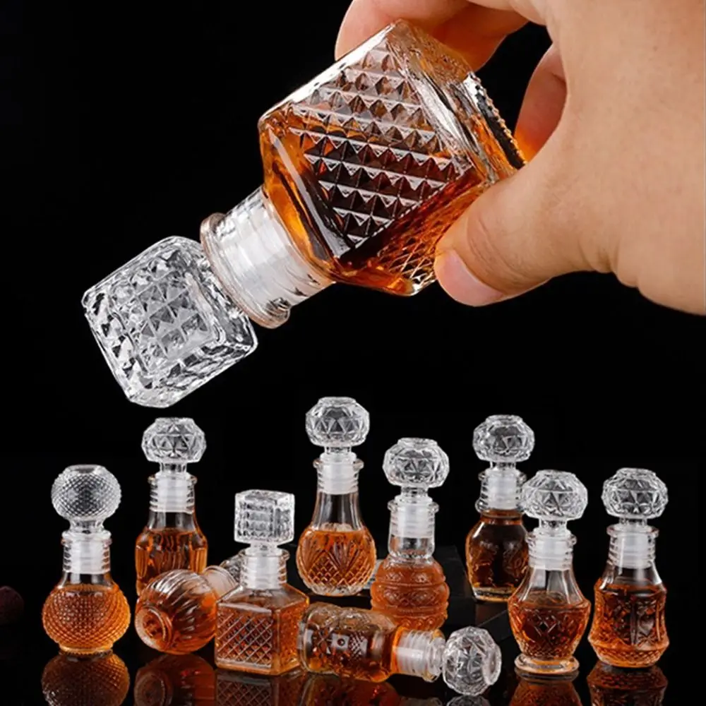 1Pcs 50ml Transparent Small Empty Spirit Whisky Wine Bottle Mini Glass Alcohol Liquor Bottles With Screw Cap Whiskey Decanter
