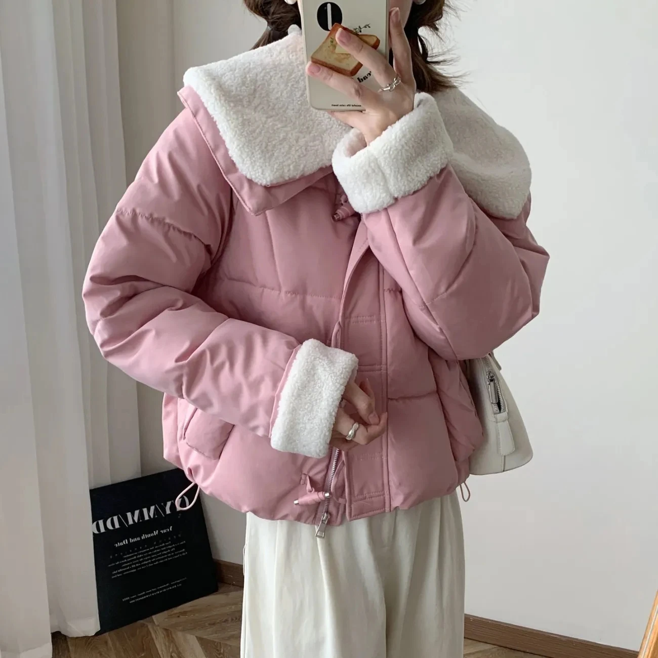 Women Winter Lambswool Splicing Fur Collar Lapel Down Cotton Jacket 2025 New Women Short Cotton Coat Korean Loose Parkas Outwear
