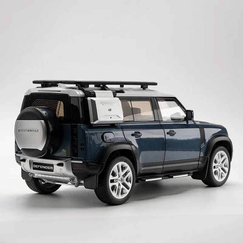 1:18 Large Land Rover Defender SUV Off-road Alloy Model Car Diecast Toy Car Collection Simulation Sound Light Car Toys Gifts