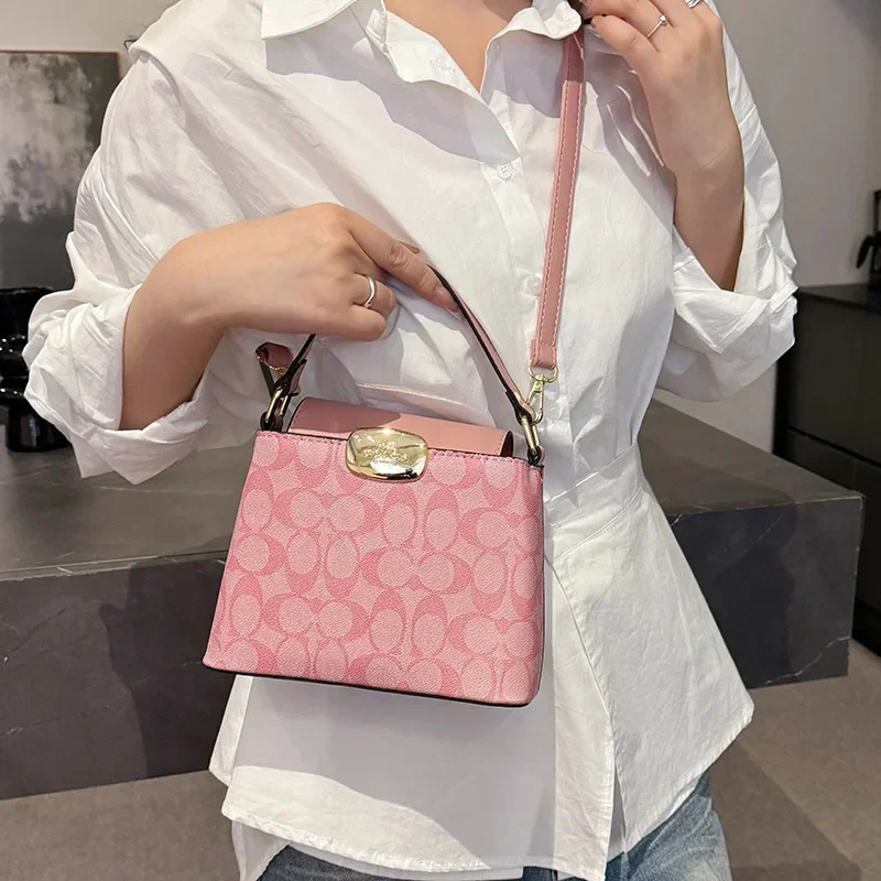 

Легкая роскошная женская пригородная сумка-мессенджер — в стиле принцессы Дианы, регулируемый ремешок и золотая фурнитура — универсальный стиль Келли