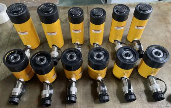 SCR156H, 142 KN, 152 Mm Stroke, Hydraulic Cylinder and Hand Pump Assembly