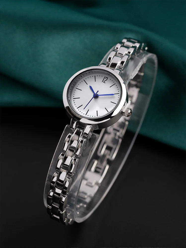 1pc fashionable, simple and compact metal chain women\'s quartz watch