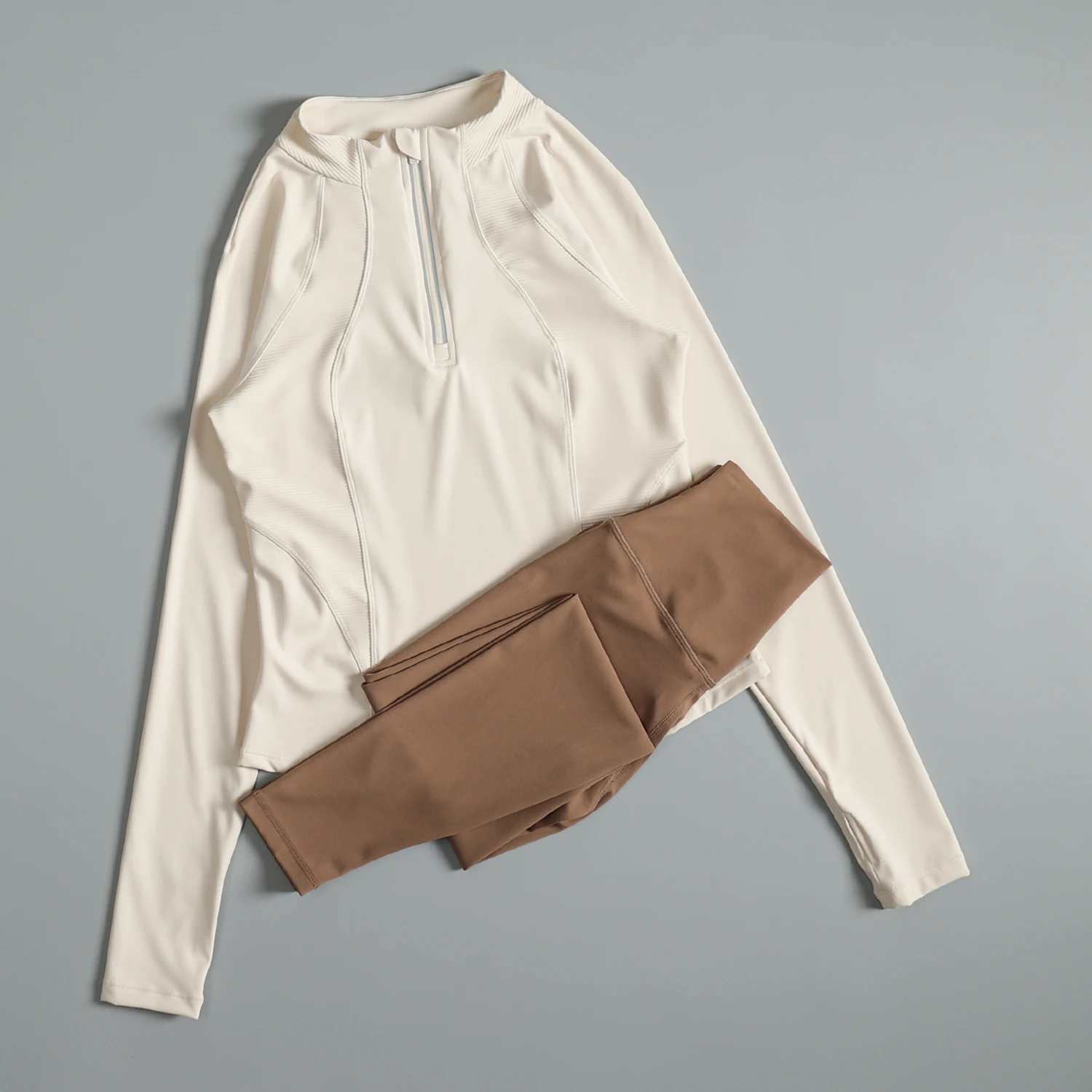 ชุดโยคะสำหรับผู้หญิงในฤดูใบไม้ร่วงและฤดูหนาว ชุดออกกำลังกายพิลาทิสระดับไฮเอนด์ ชุดฟิตเนสแบบซิปครึ่งตัว ช่วยกระชับสัดส่วน