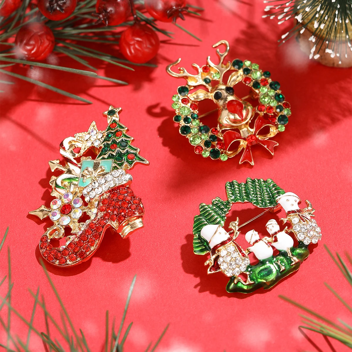 Classic Rhinestones Christmas Brooches for Women Unisex Enamels Pins Banquets Party Backpack New Years Gifts Jewelry Accessories