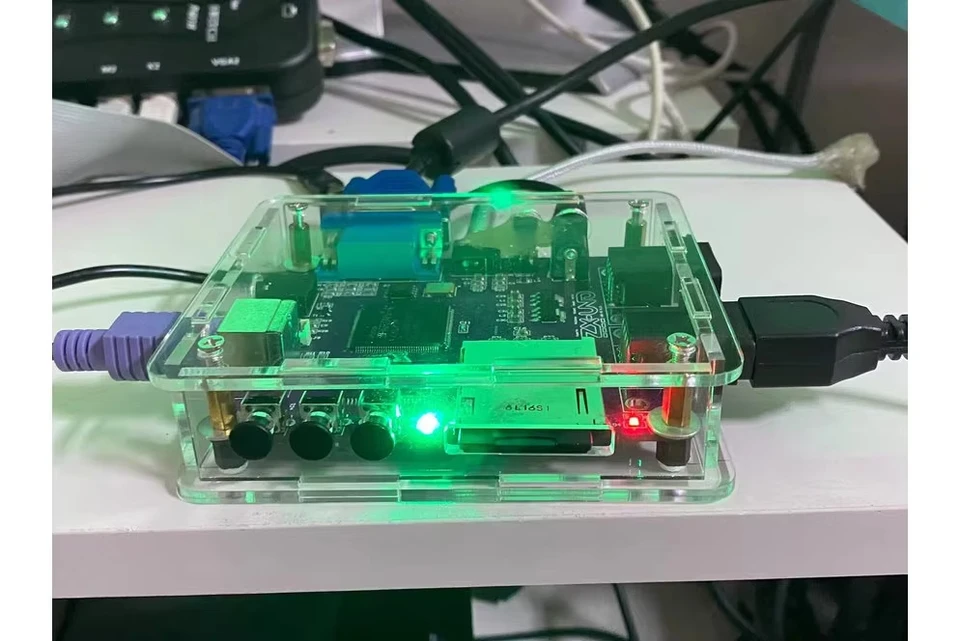 ZXUNO VGA 2M Game Console 8-Bit Multi-soft Core FPGA Board ZX-UNO