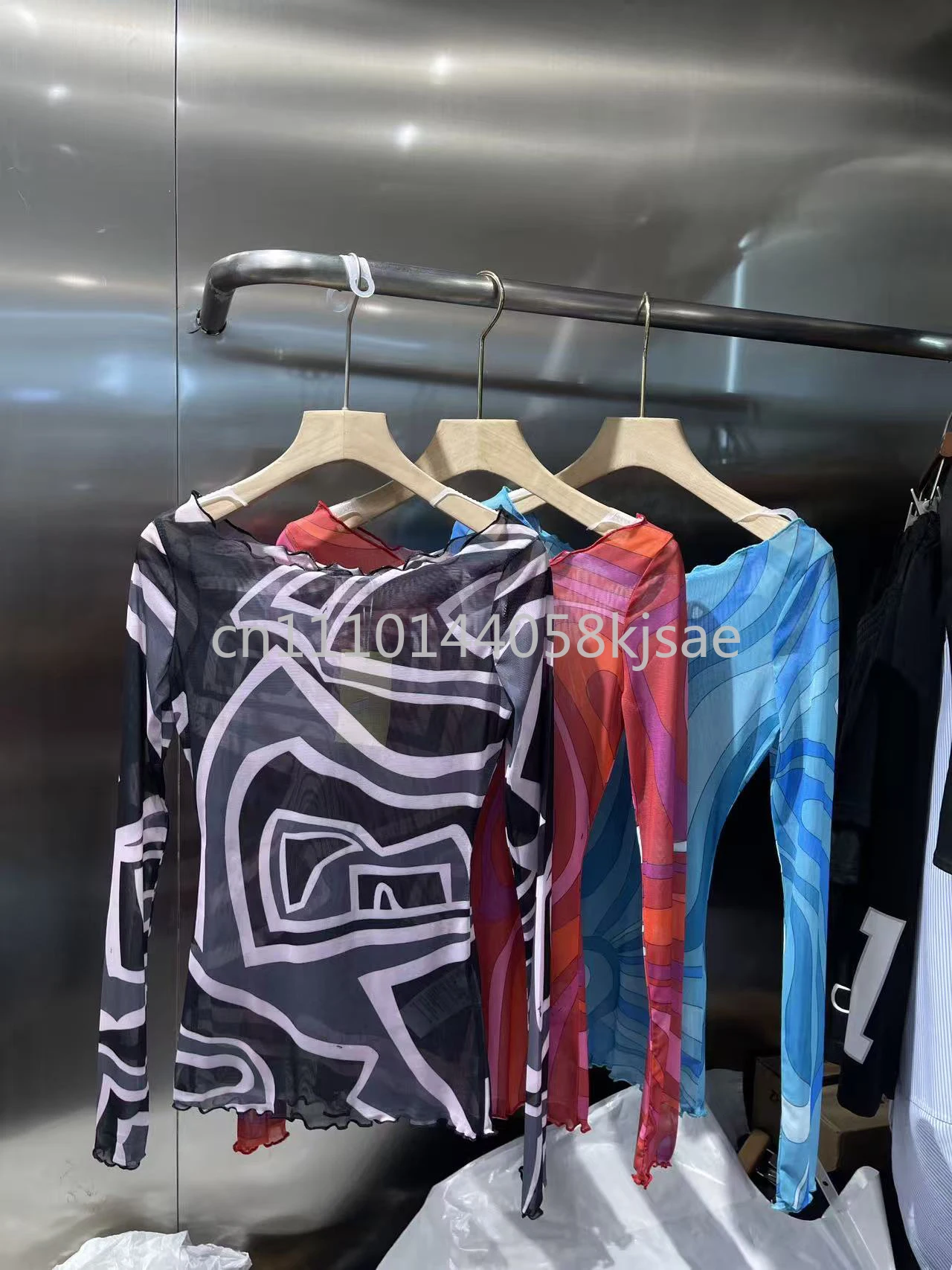 

2026 Luxury Design Women's Mesh Long Sleeve T-shirts with Letter Signature Logo Designer Brand Lady Sexy Sheer Hollow-out Tops